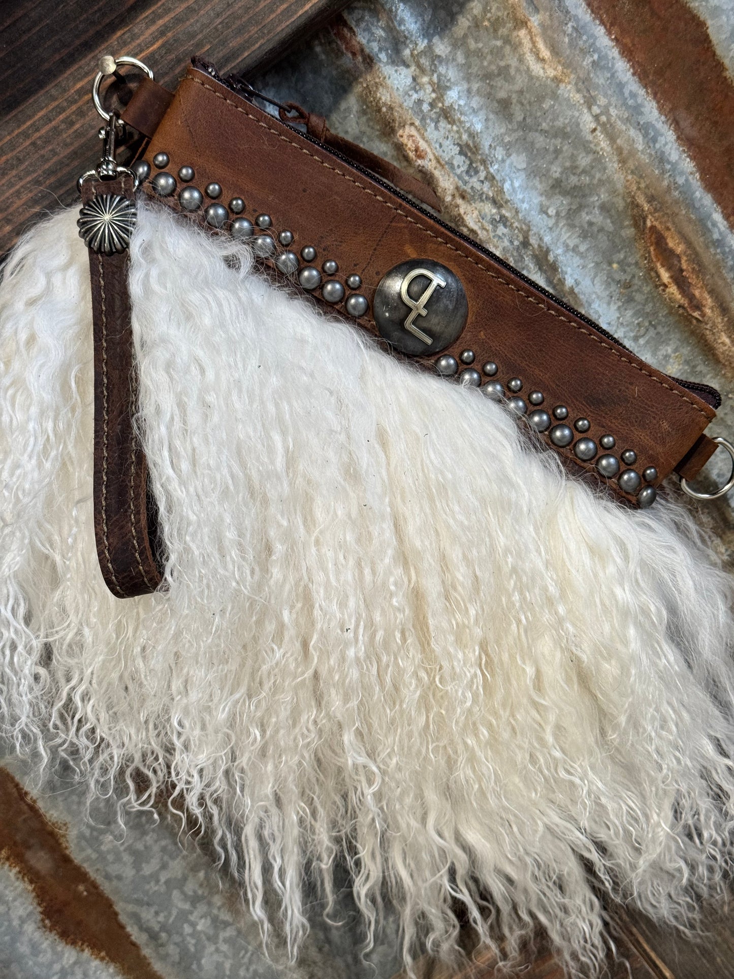 White Lamb Mother Bucker w/DCL Concho