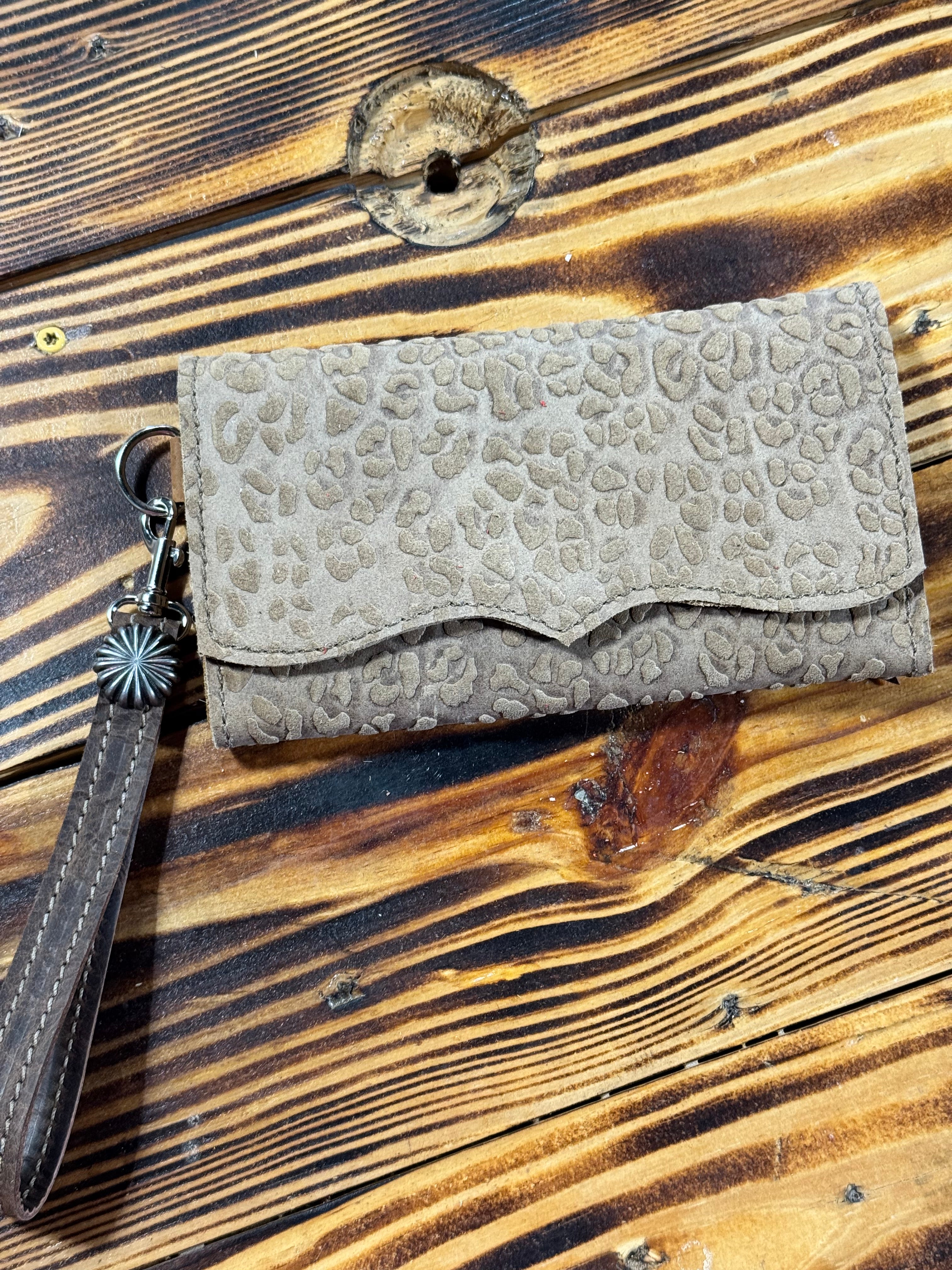 Camel Leopard Trifold