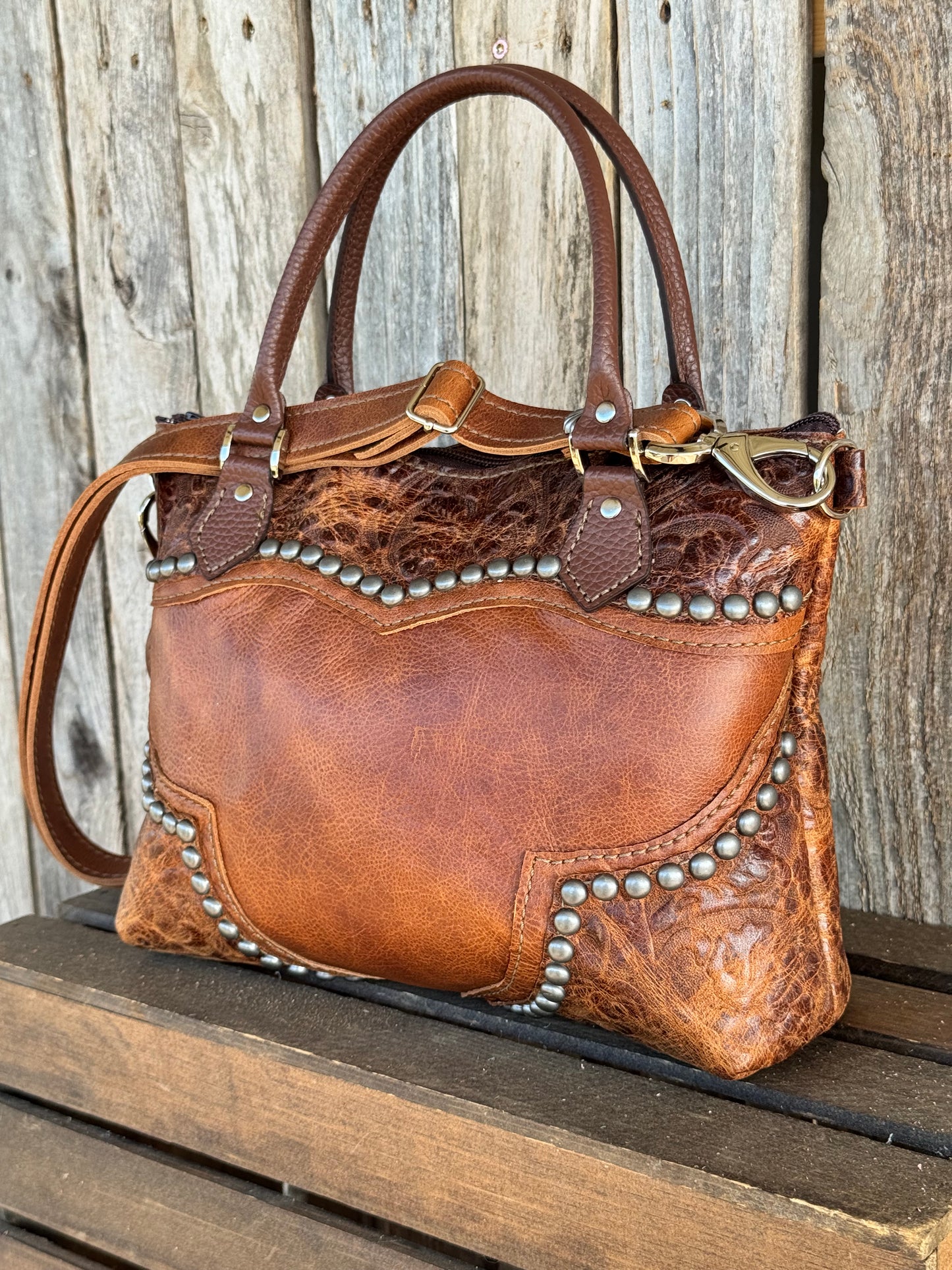 Medium Dutton Dally #9563