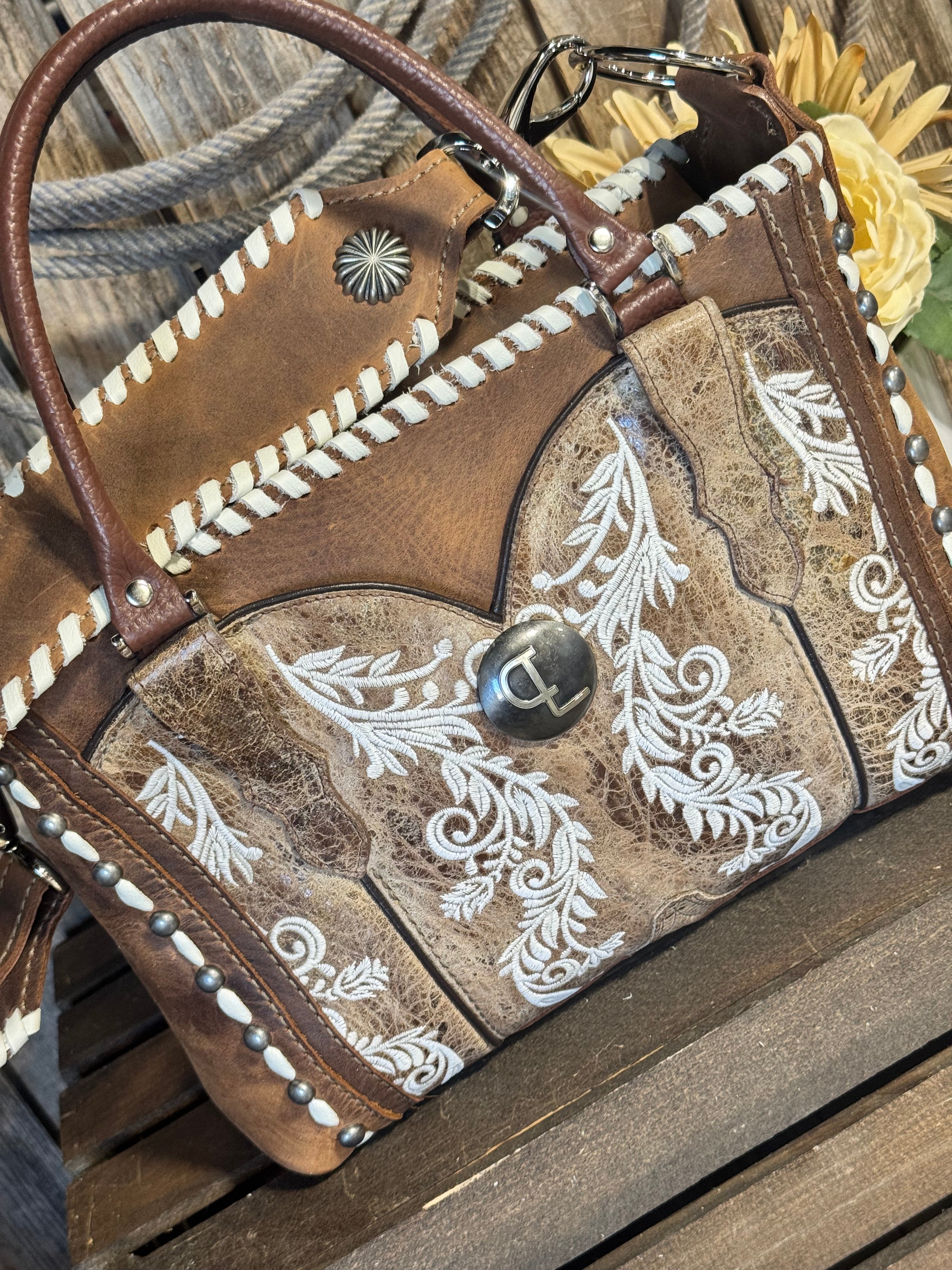 Tiny Short Boot Dally #8163