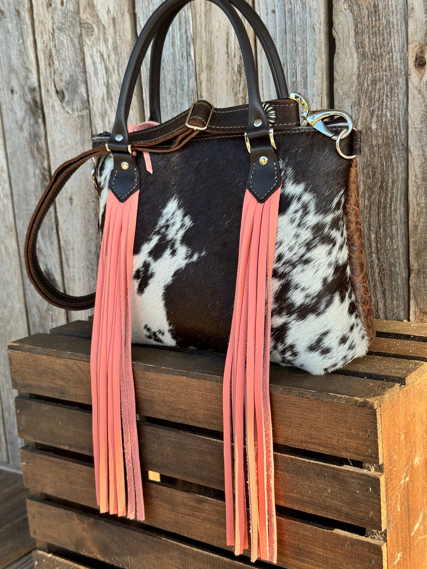 Medium Dutton Dally #9571