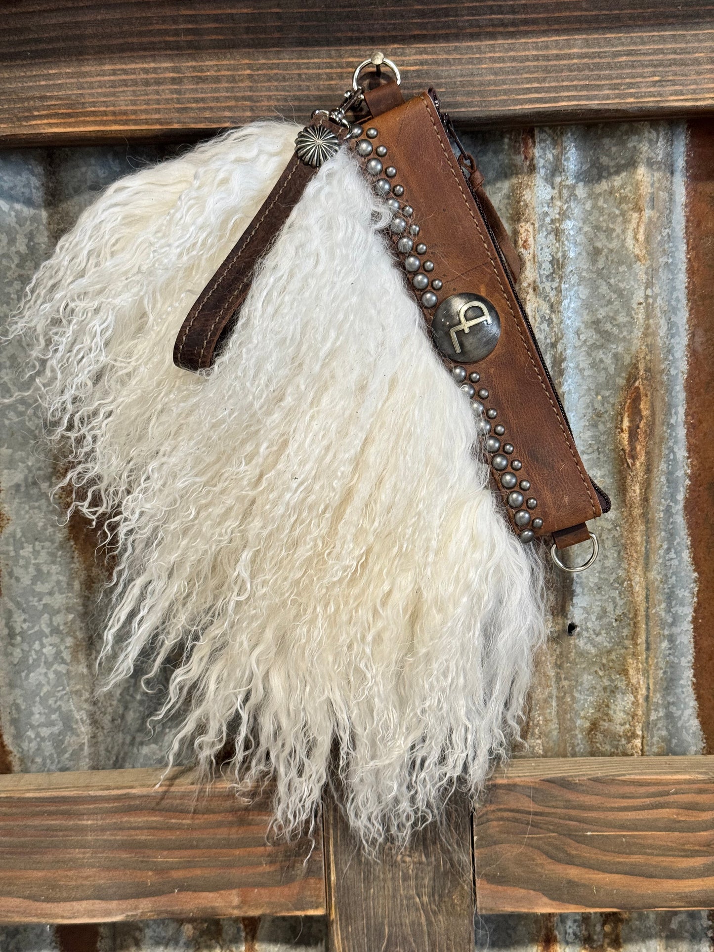 White Lamb Mother Bucker w/DCL Concho