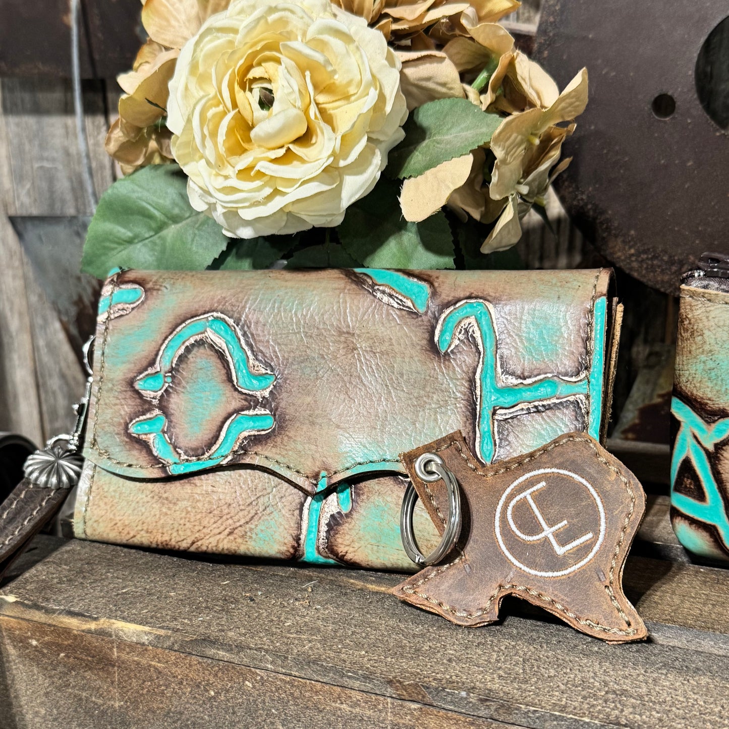 Turquoise Brands Accessory Set