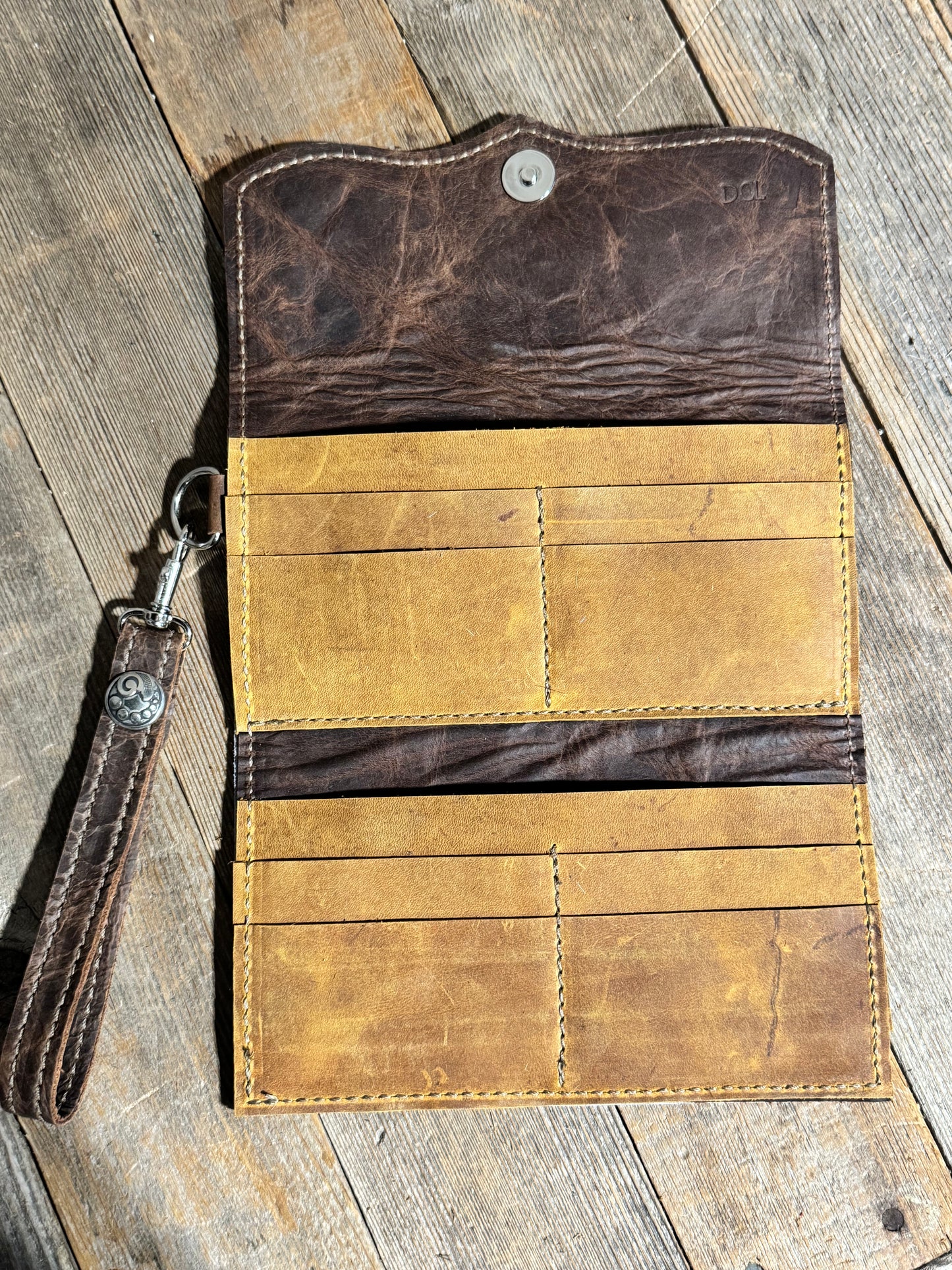 Trifold 26-06