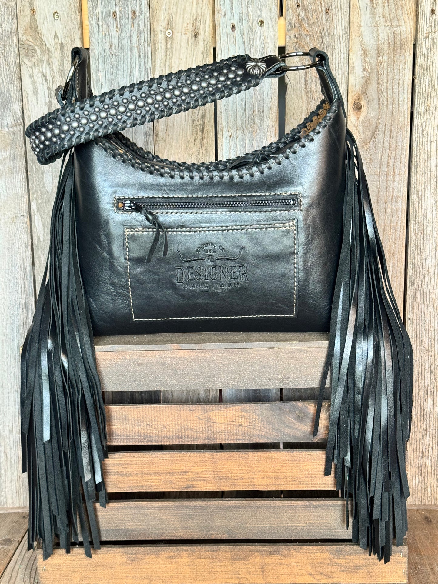 Medium Rebel #9341