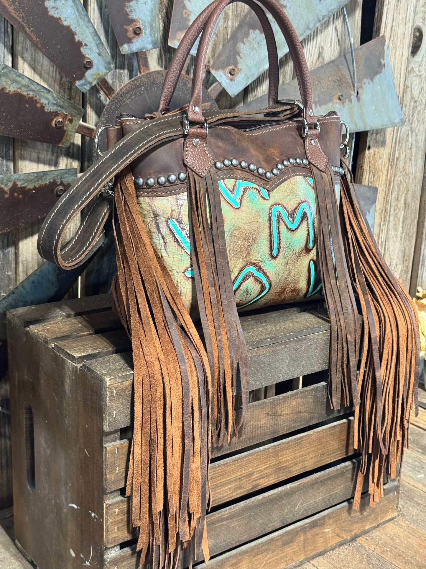 Medium Dutton Dally #8754