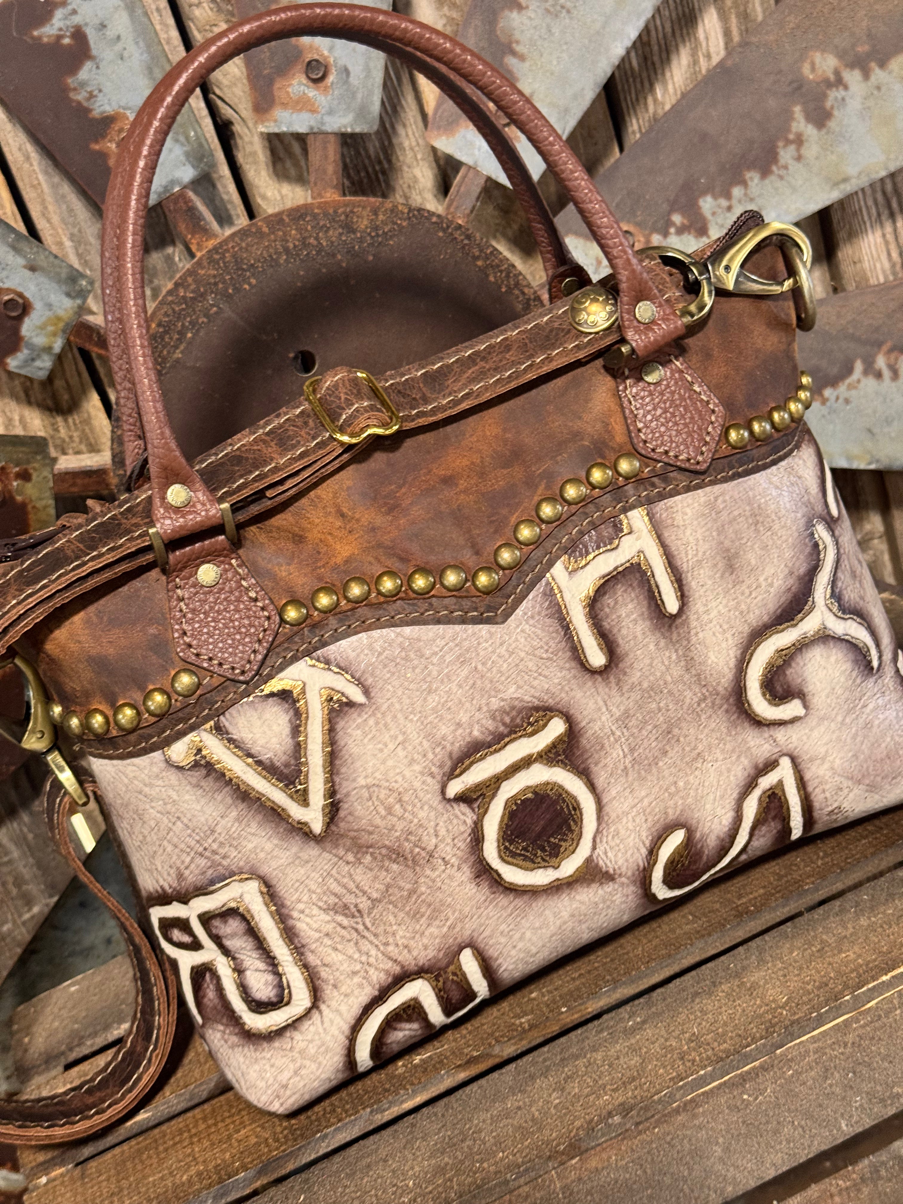 Medium Dutton Dally #8749