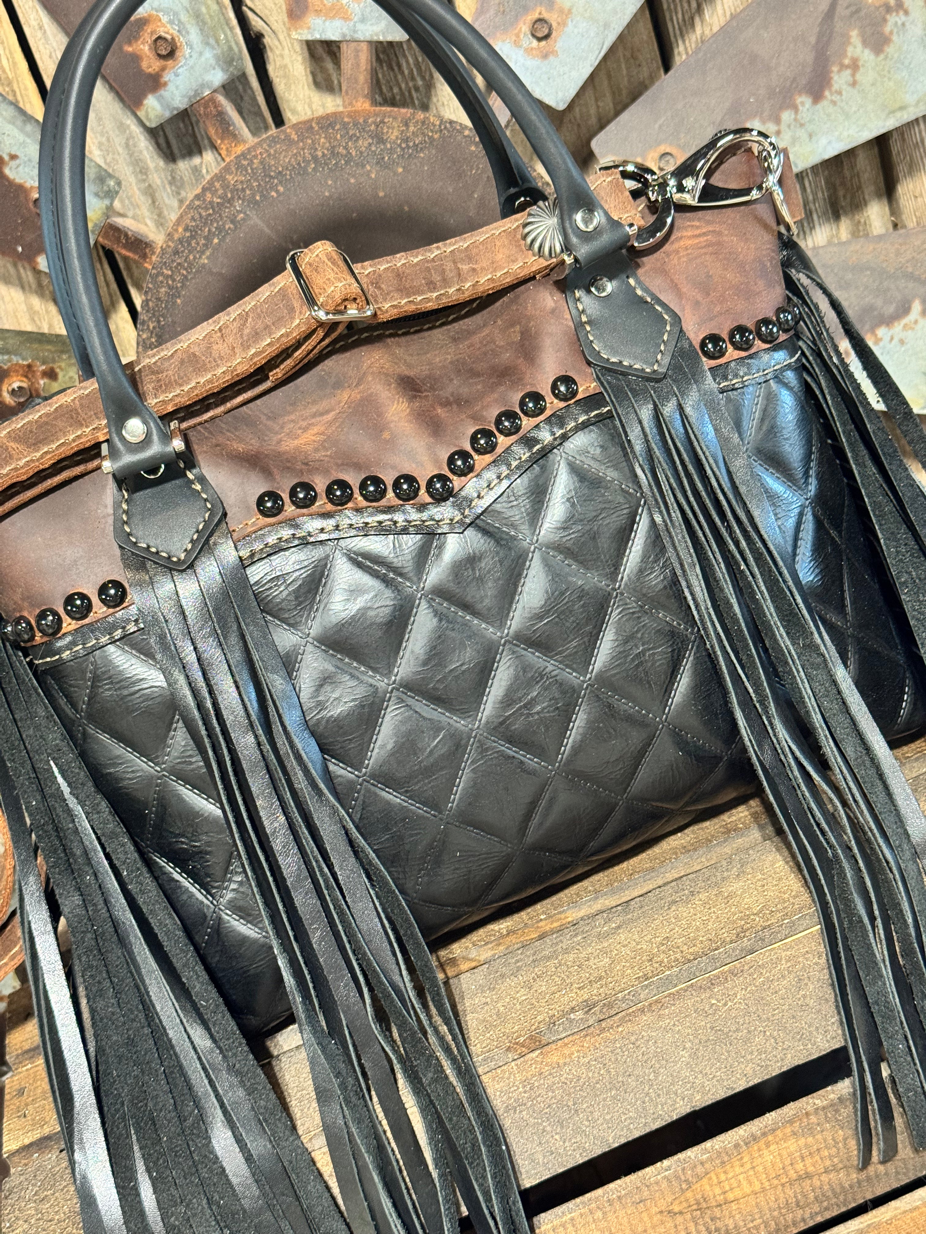 Medium Dutton Dally #8777