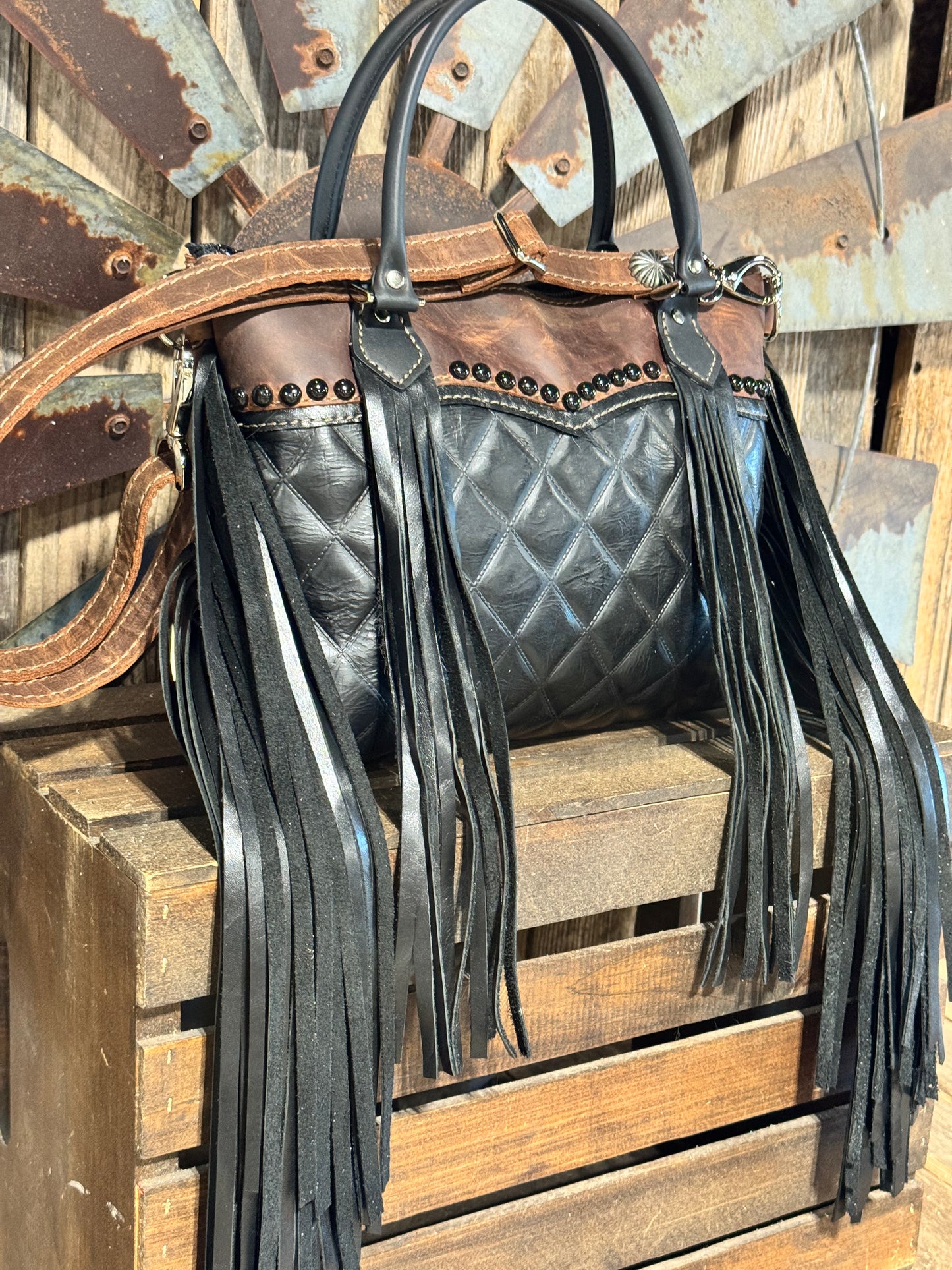 Medium Dutton Dally #8777