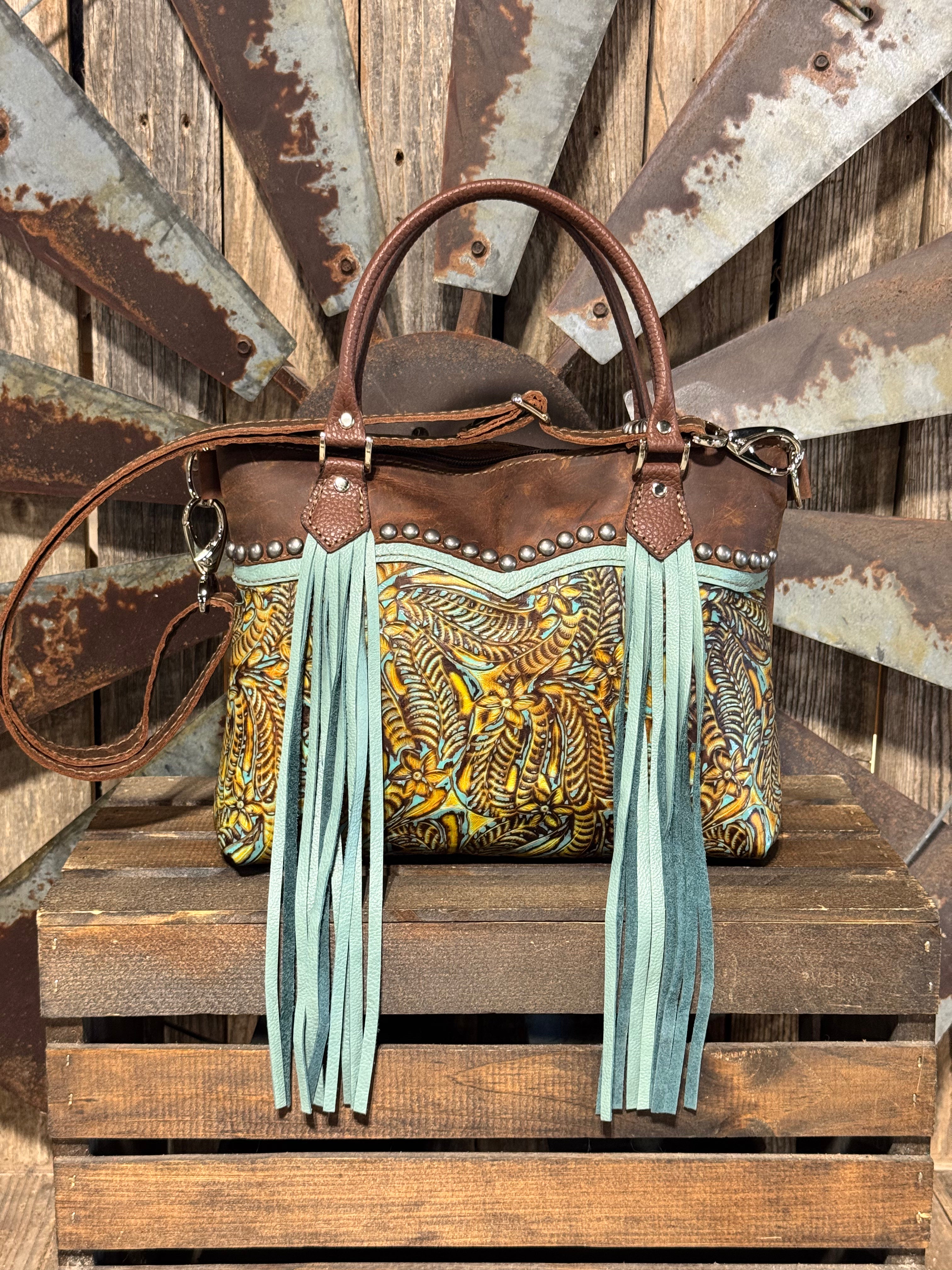 Medium Dutton Dally #8758