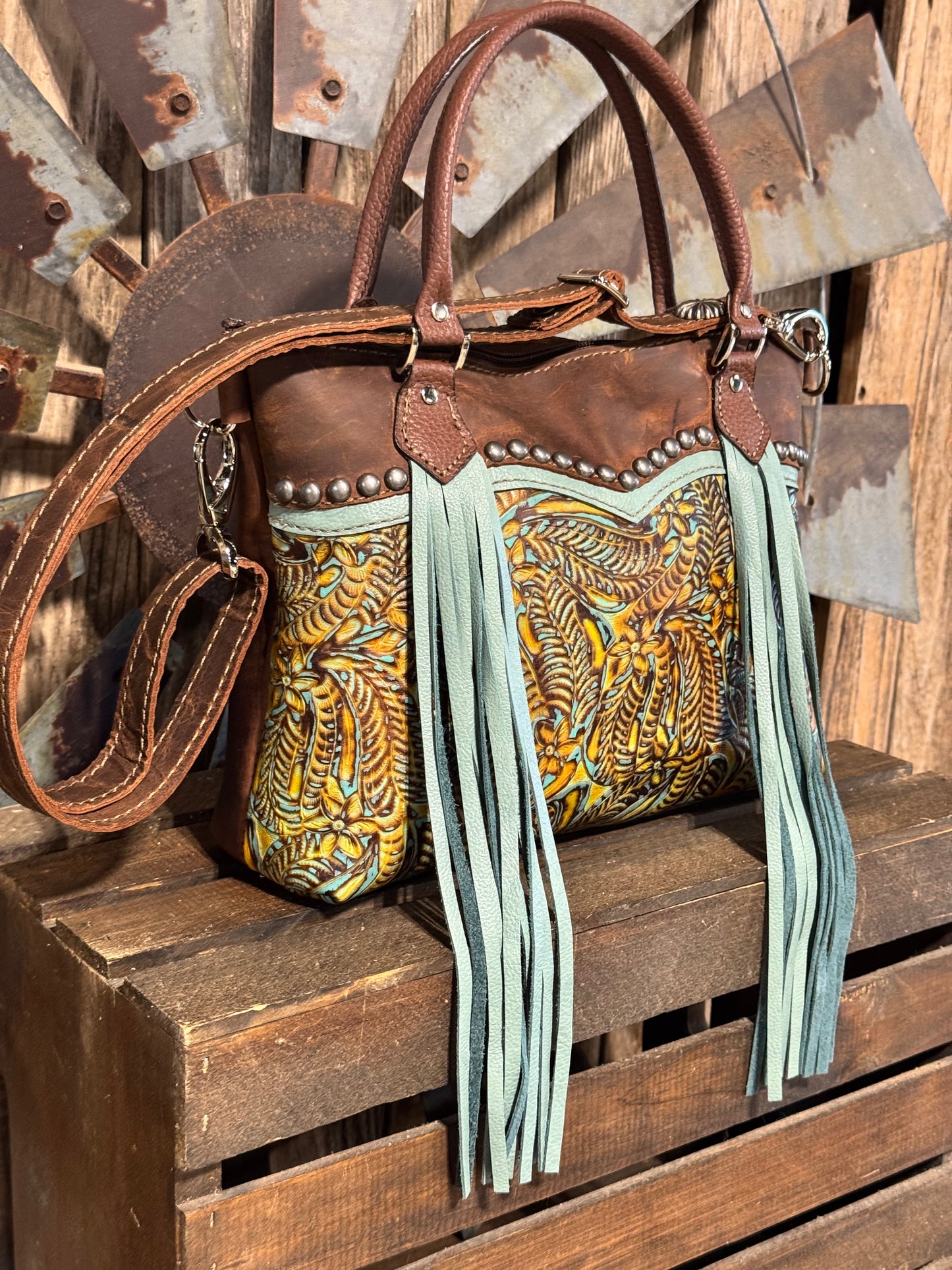 Medium Dutton Dally #8758