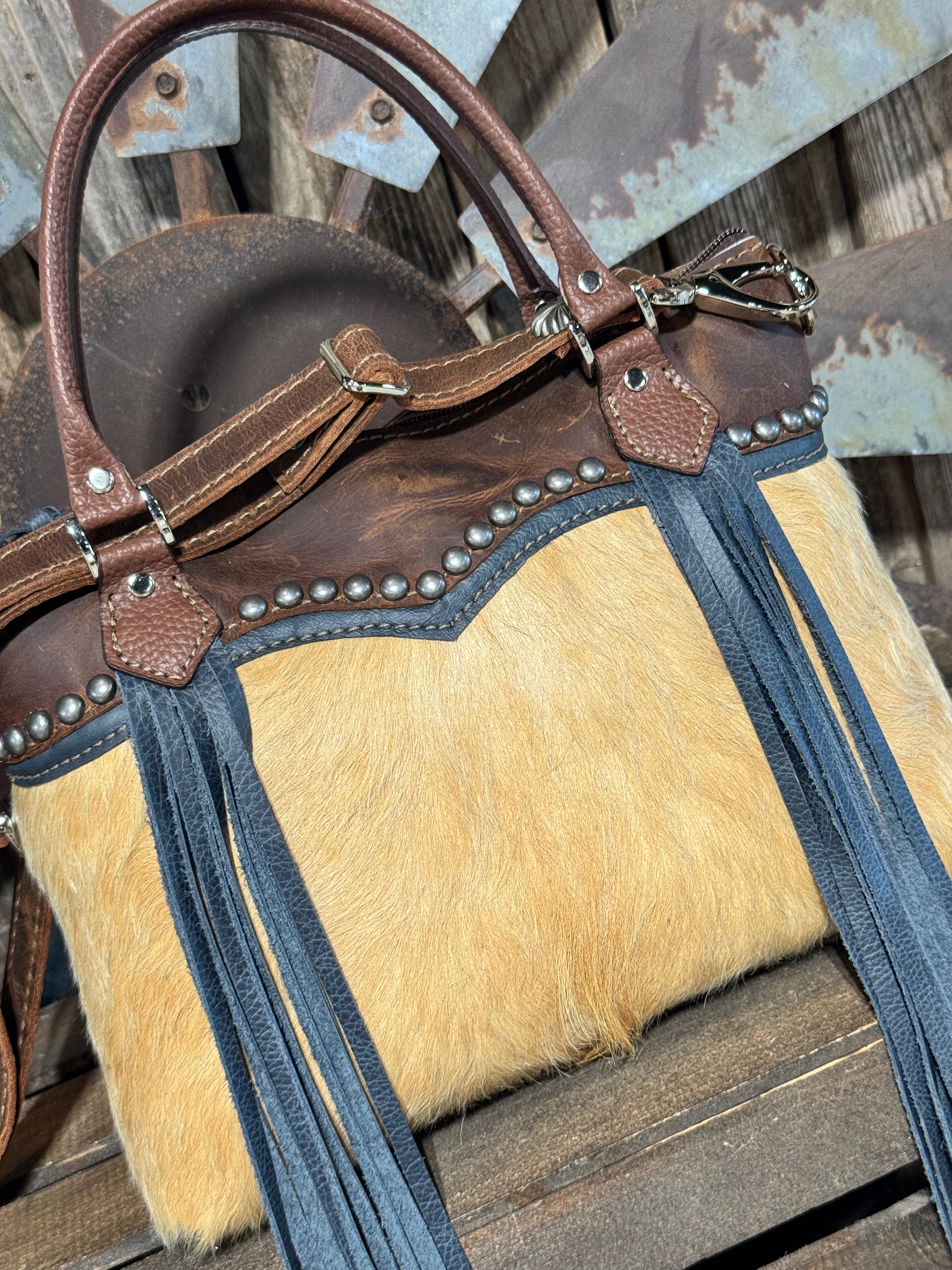 Medium Dutton Dally #8763