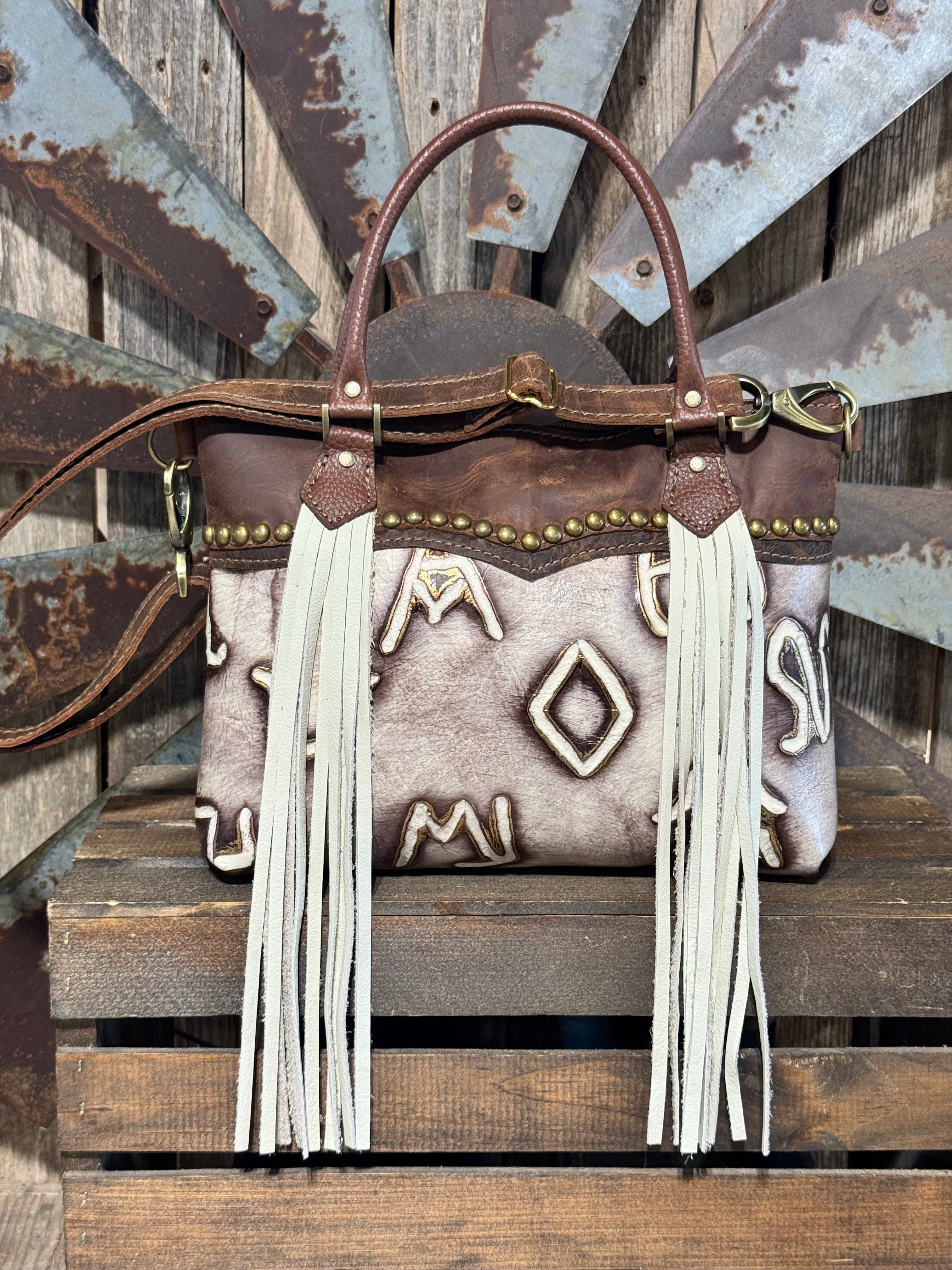 Medium Dutton Dally #8760