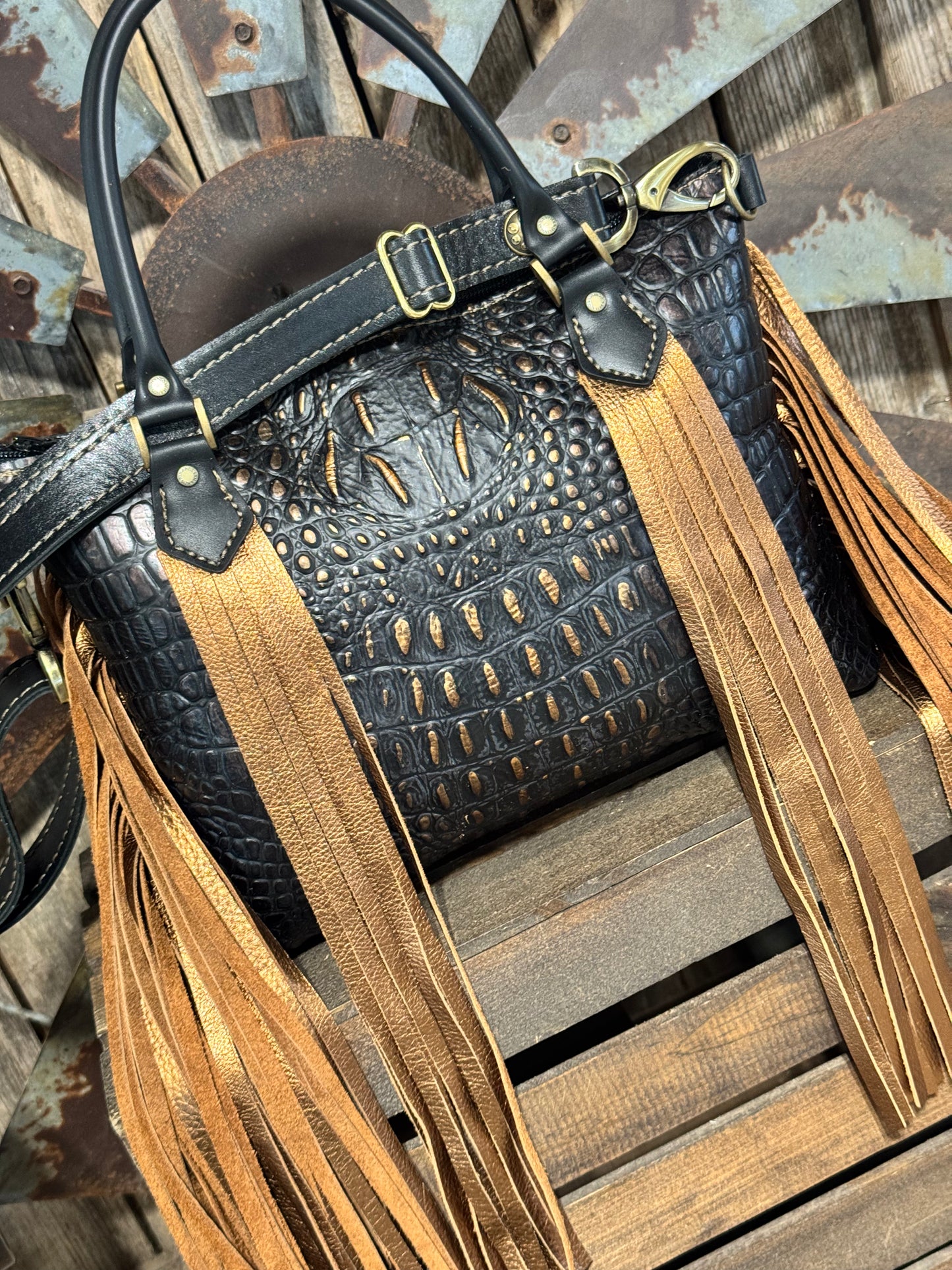 Medium Dutton Dally #8836