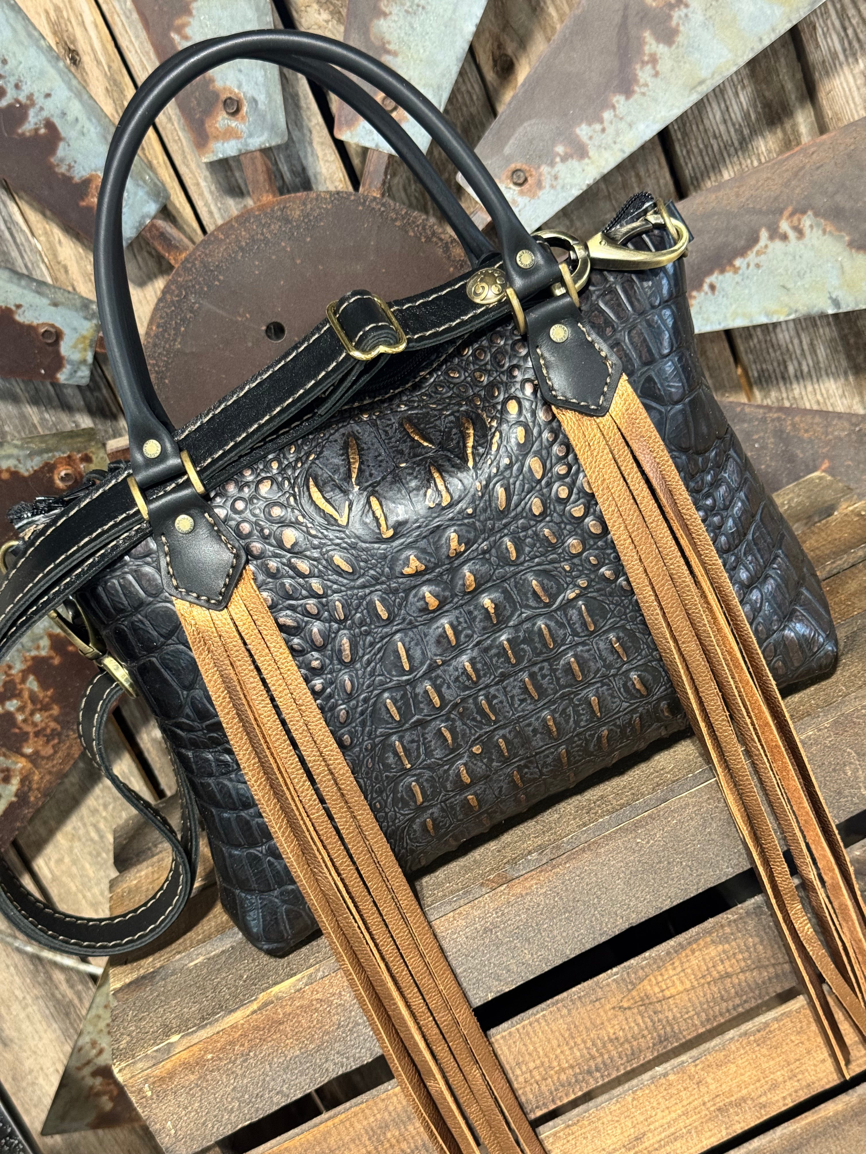 Medium Dutton Dally #8834