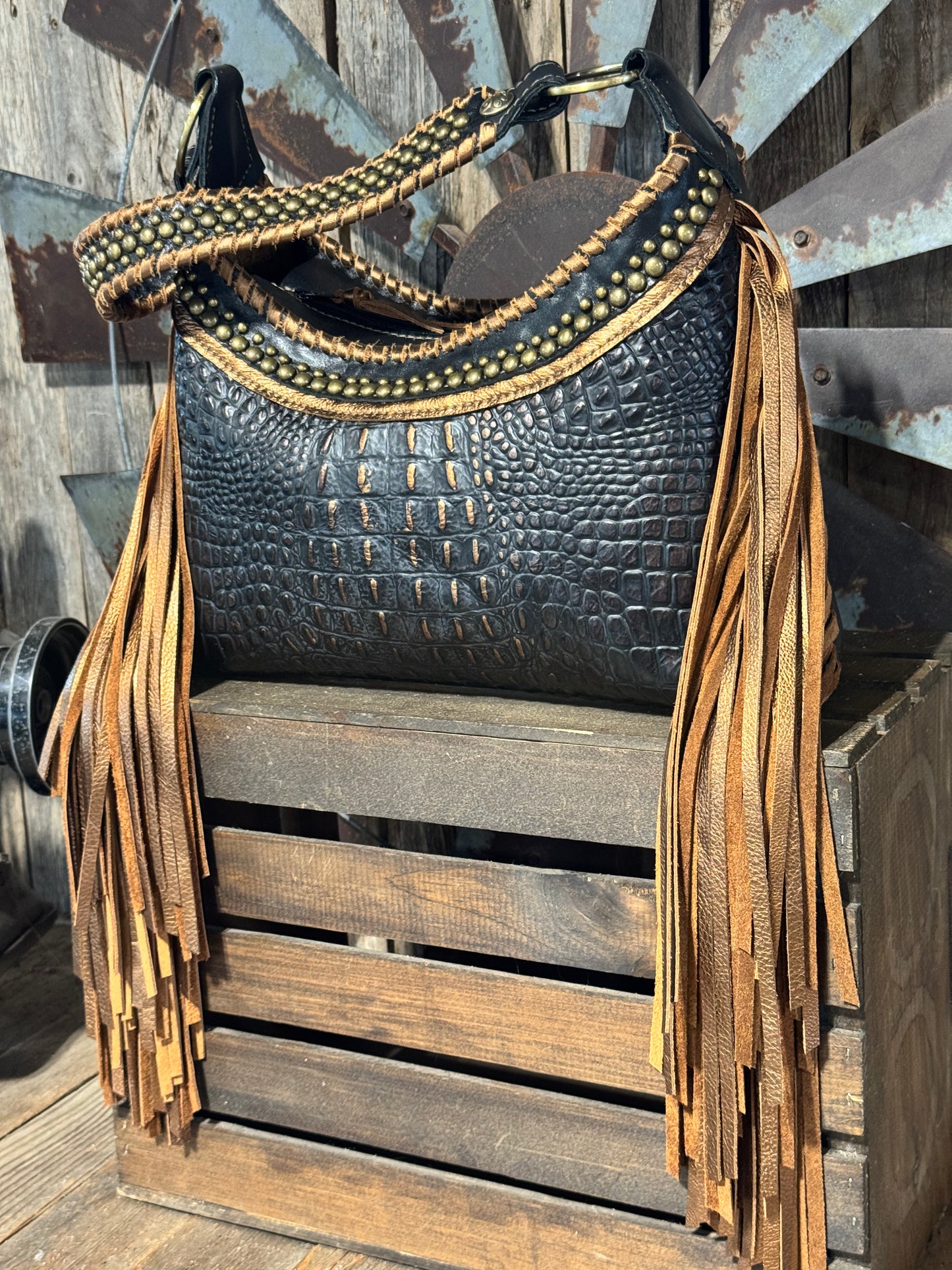 Medium Rebel #8840