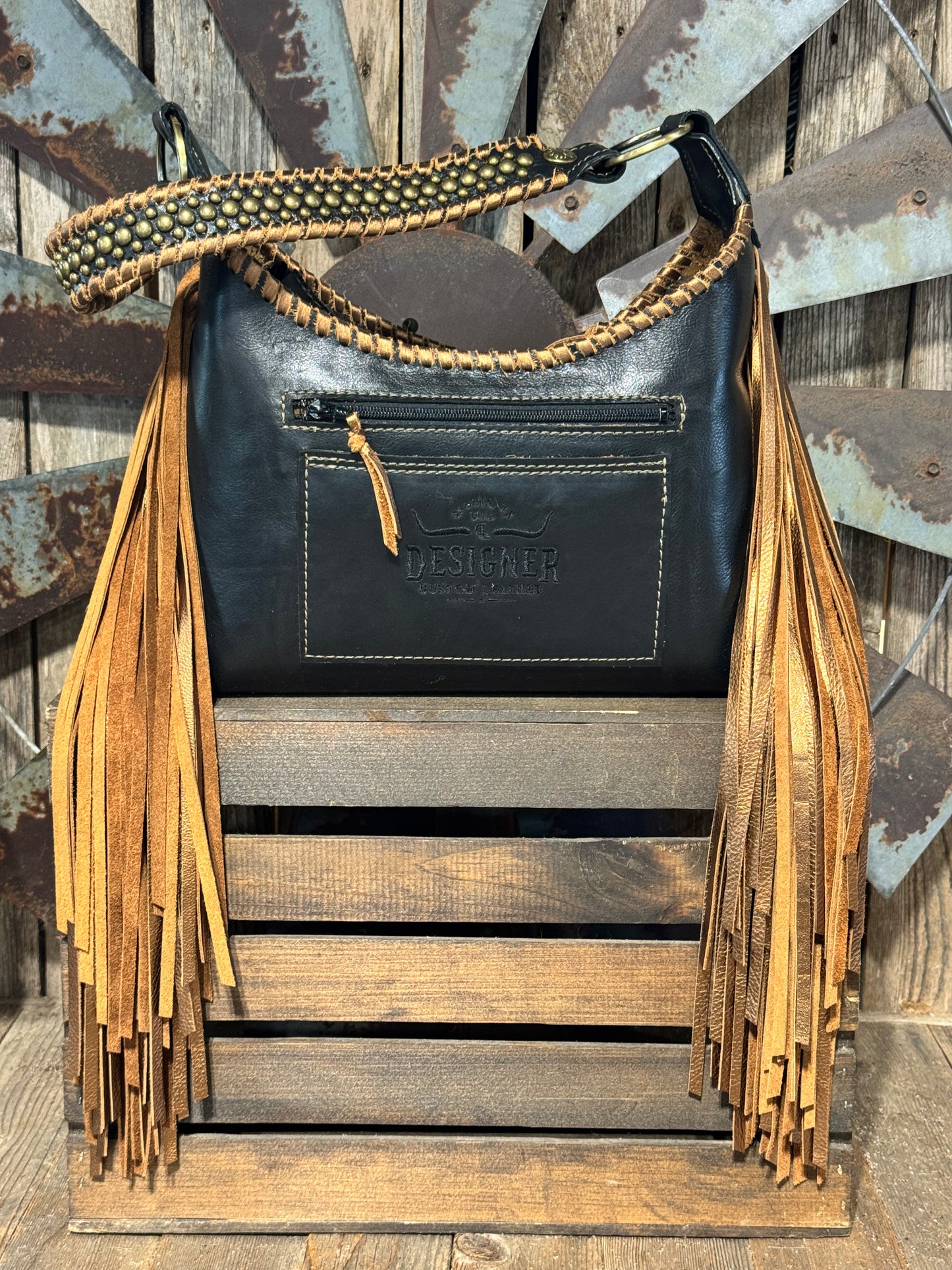 Medium Rebel #8840
