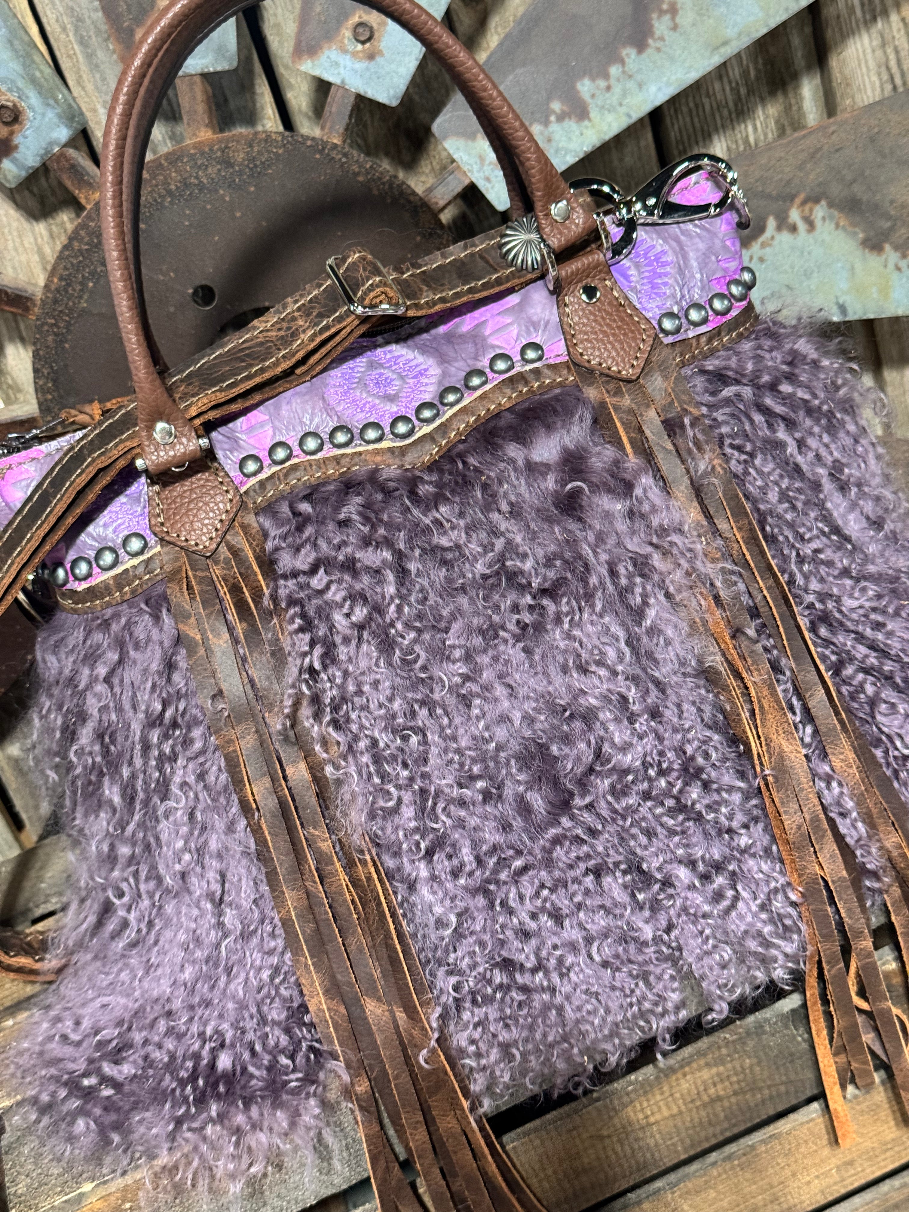 Medium Dutton Dally #8886