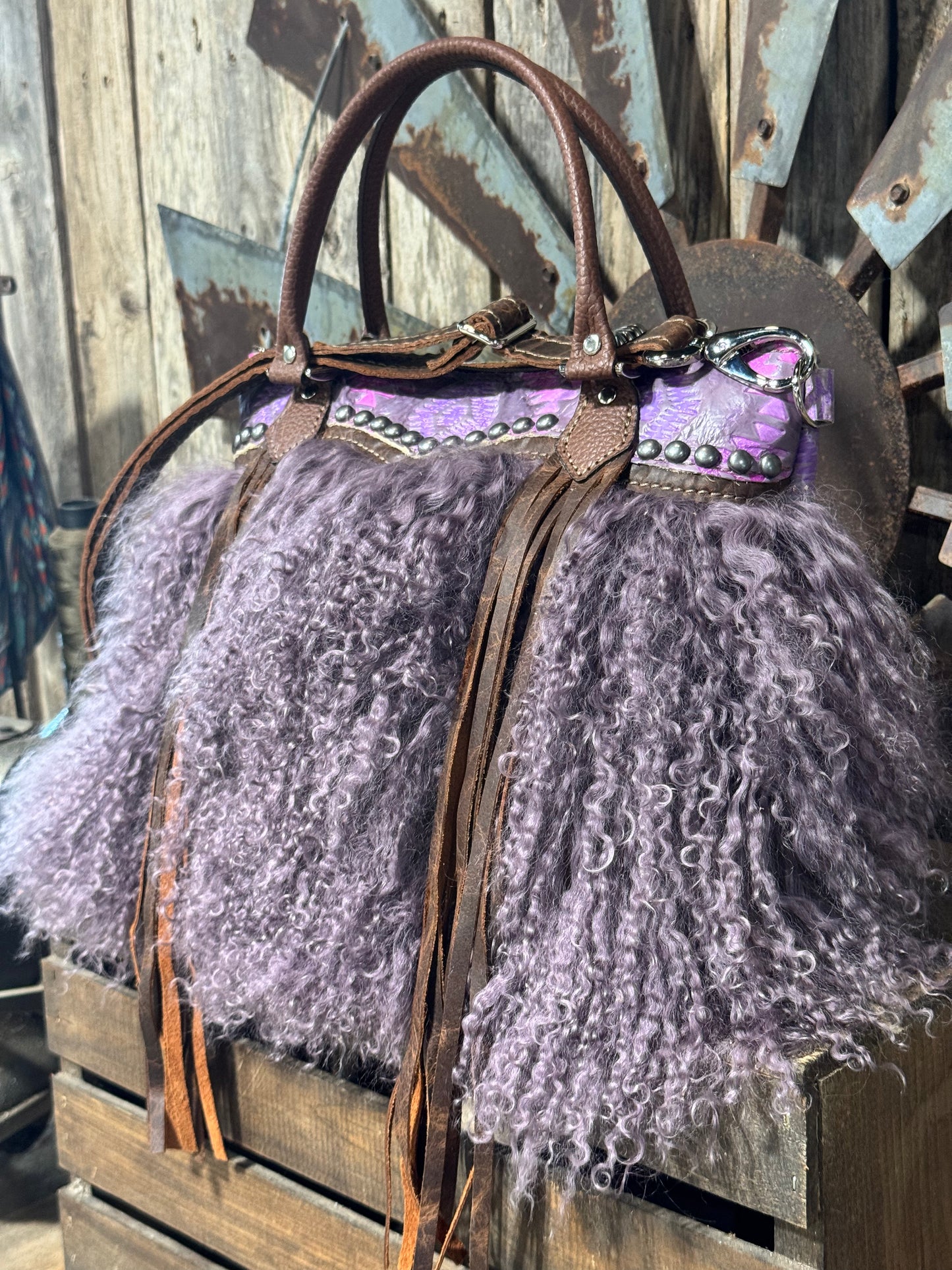 Medium Dutton Dally #8887