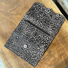 Load image into Gallery viewer, Trifold Wallet 505
