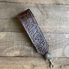 Load image into Gallery viewer, Stirrup Wristlet 5
