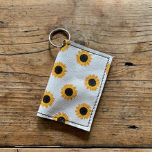 Load image into Gallery viewer, Card Holder 142

