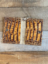 Load image into Gallery viewer, Card Holder 84
